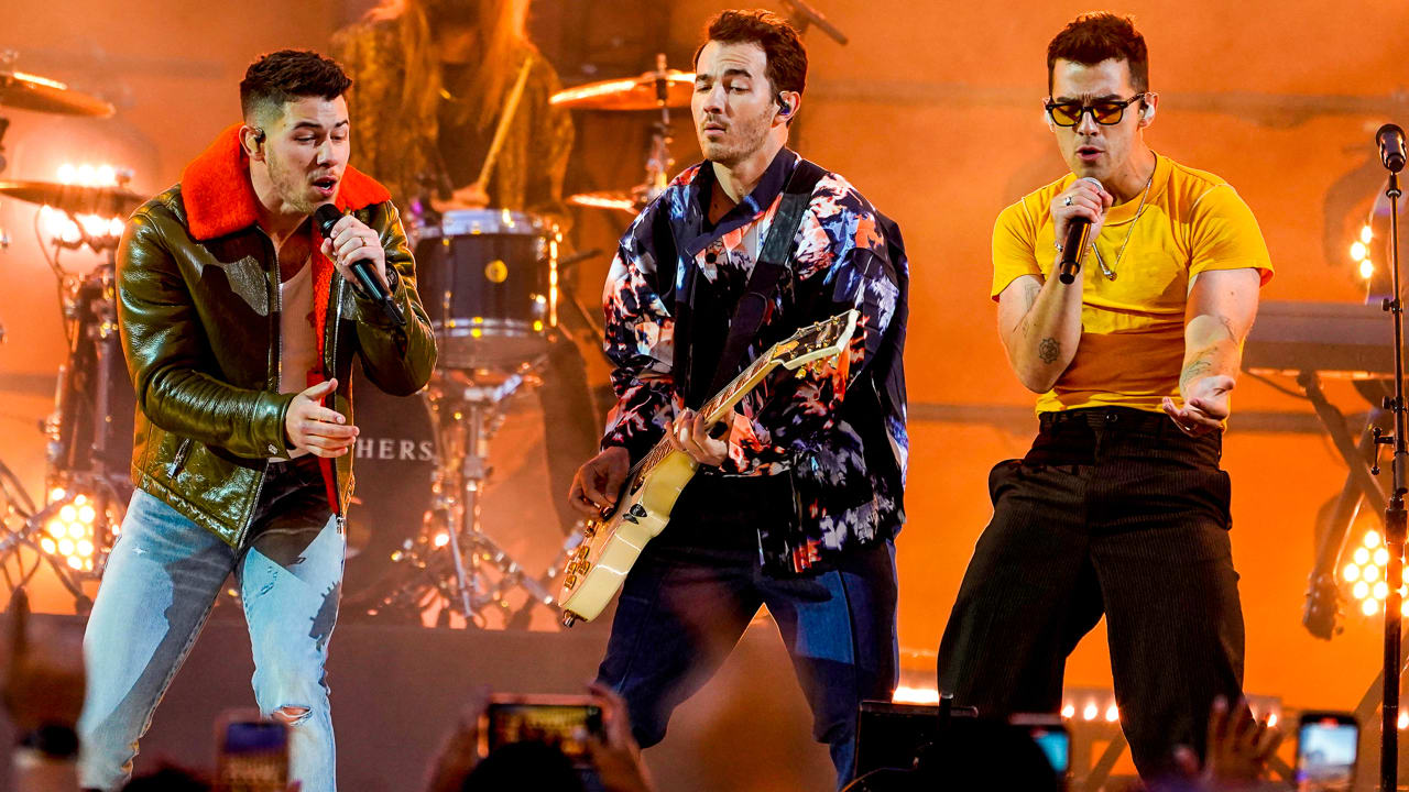 Jonas Brothers To Perform Thanksgiving Halftime BVM Sports