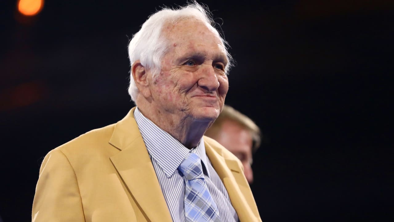 Gil Brandt, who helped build Cowboys into 'America's Team,' dies - ESPN