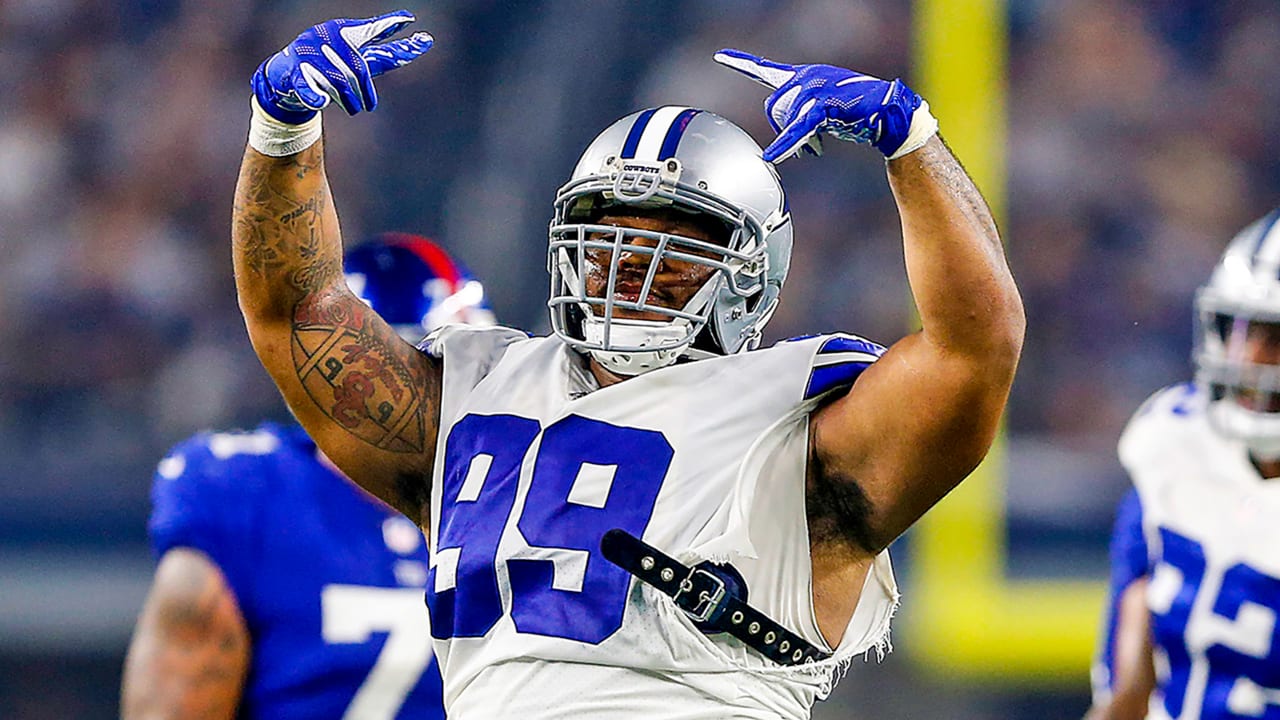 Dallas Cowboys defensive tackle Antwaun Woods (99)walks off the field  following an NFL football game in Arlington, Texas, Thursday, Nov. 26,  2020. (AP Photo/Ron Jenkins Stock Photo - Alamy