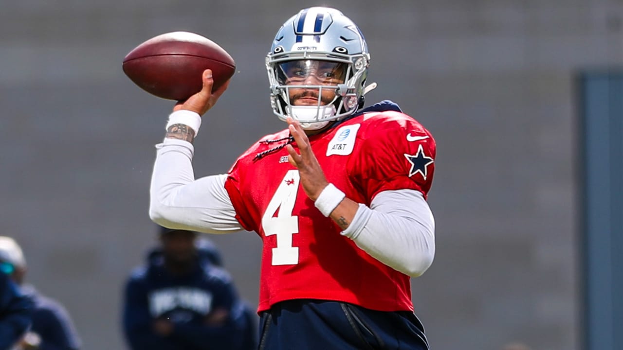 Prescott regresa con cambio en la posición de tackle