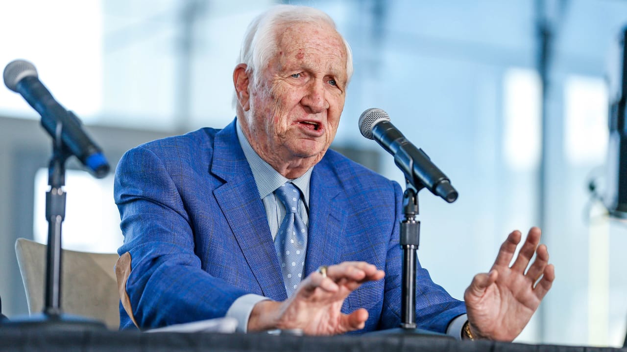 Gil Brandt is officially the 22nd member of the Dallas Cowboys Ring of  Honor - Blogging The Boys