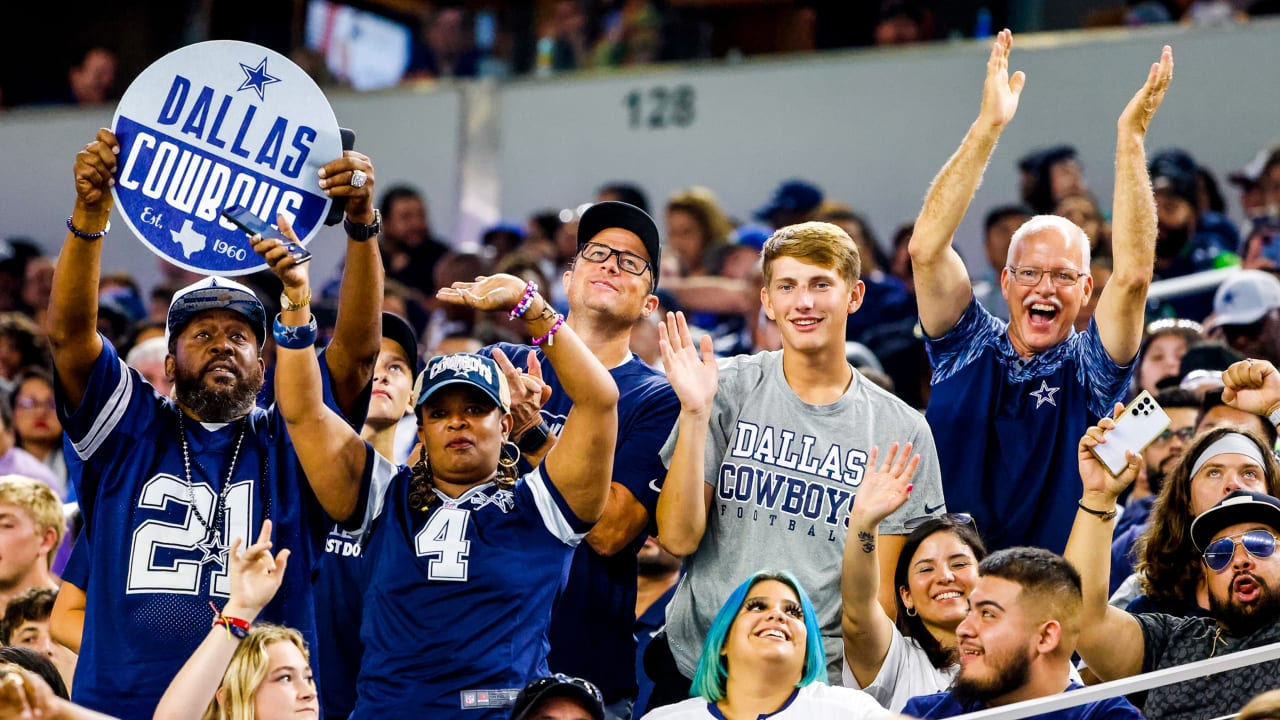 Cowboys call on fans to white out AT&T Stadium for home playoff