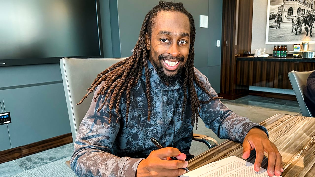 Dallas Cowboys sign veteran free agent wide receiver T.Y. Hilton