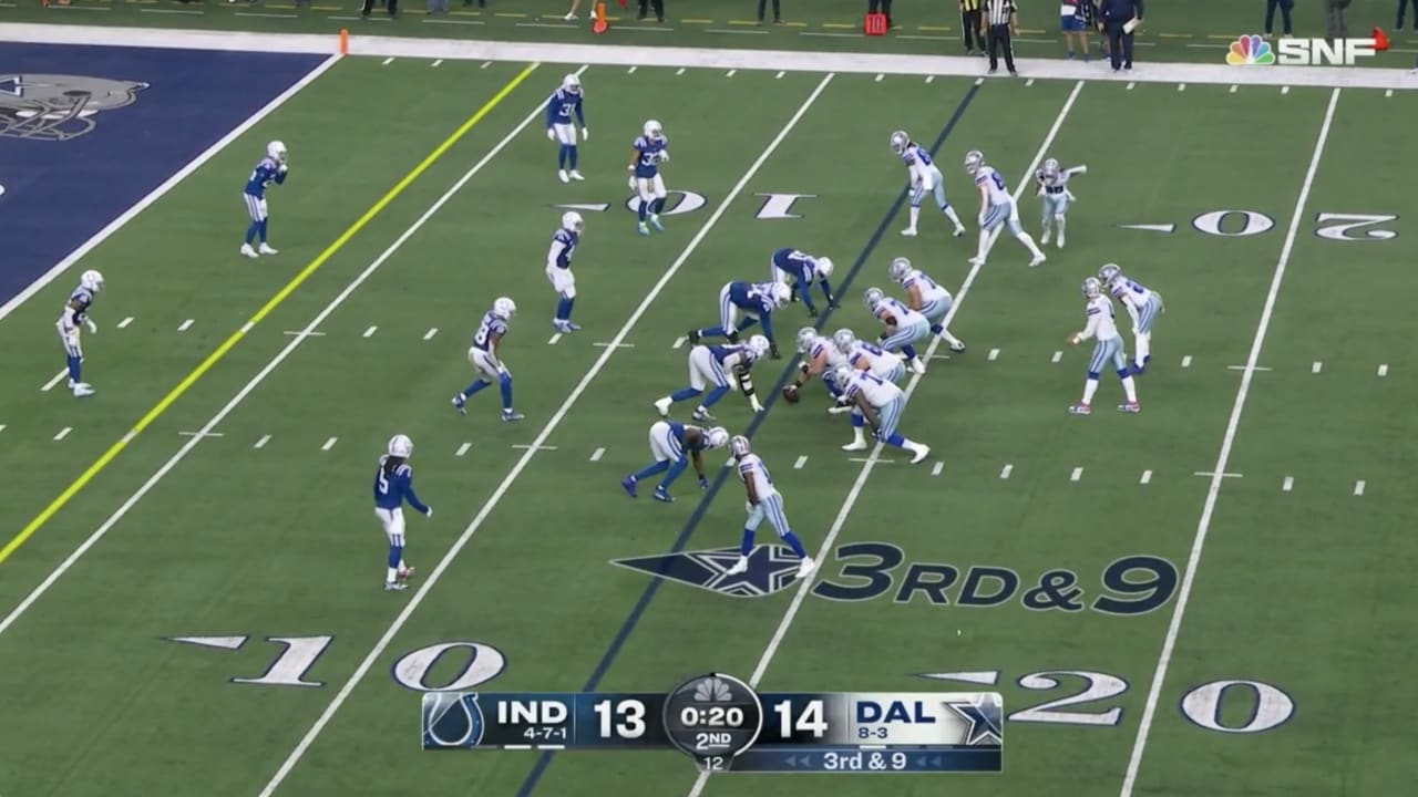 Watch Ezekiel Elliott play QB in a bucket hat, celebrate a pass to