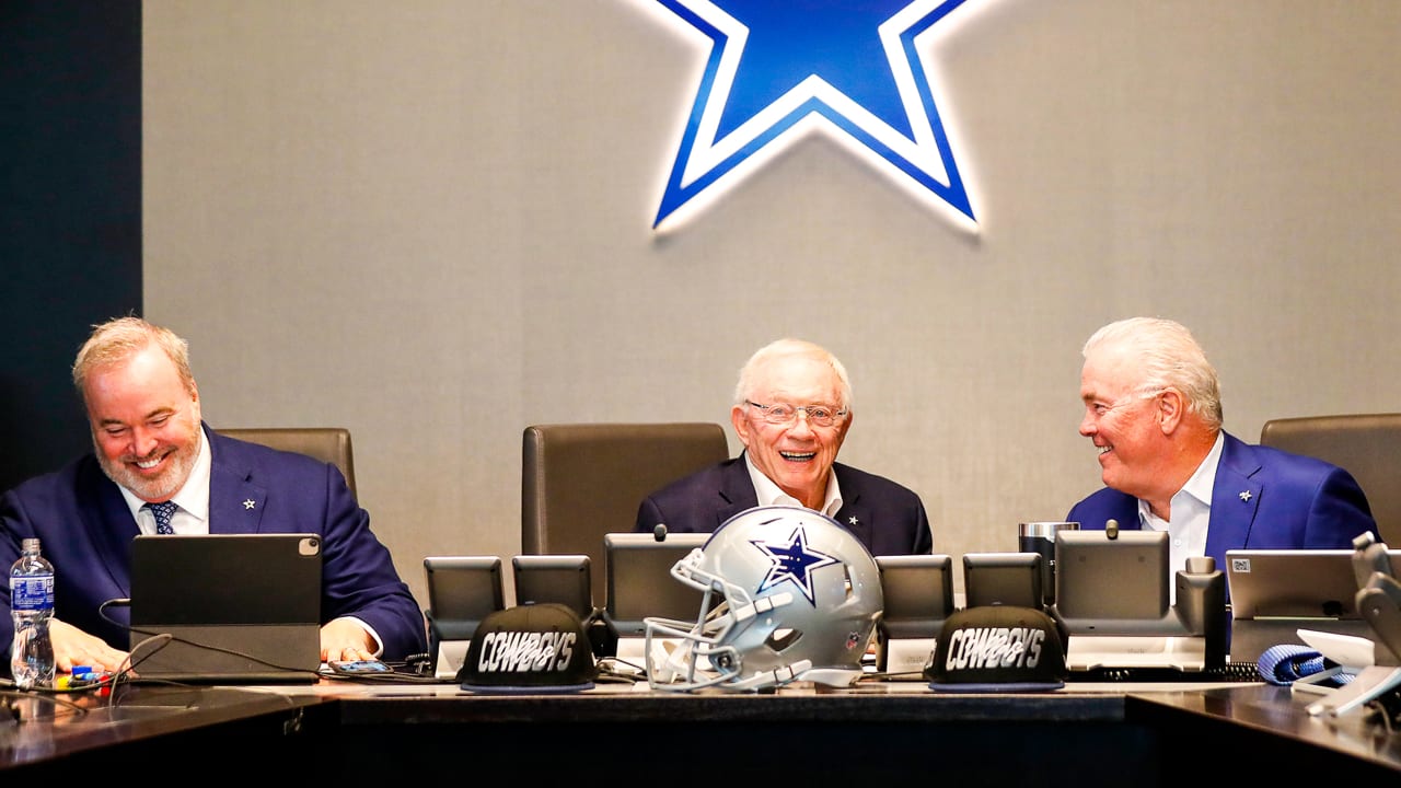 2022 Dallas Cowboys Draft War Room Day 1