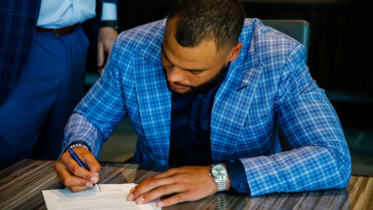 Cowboys must sign Dak Prescott now or risk watching him succeed in