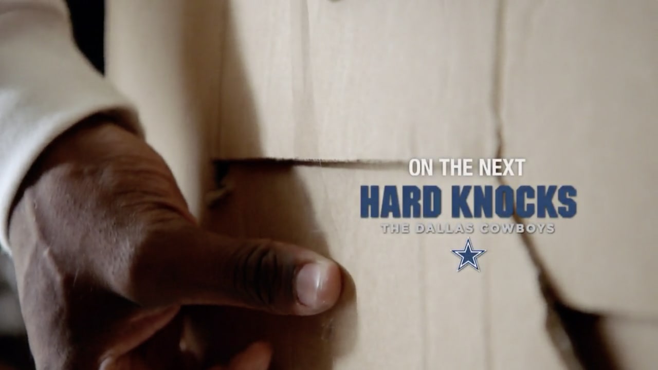 Ezekiel Elliott Wraps a birthday Gift for Dak Prescott