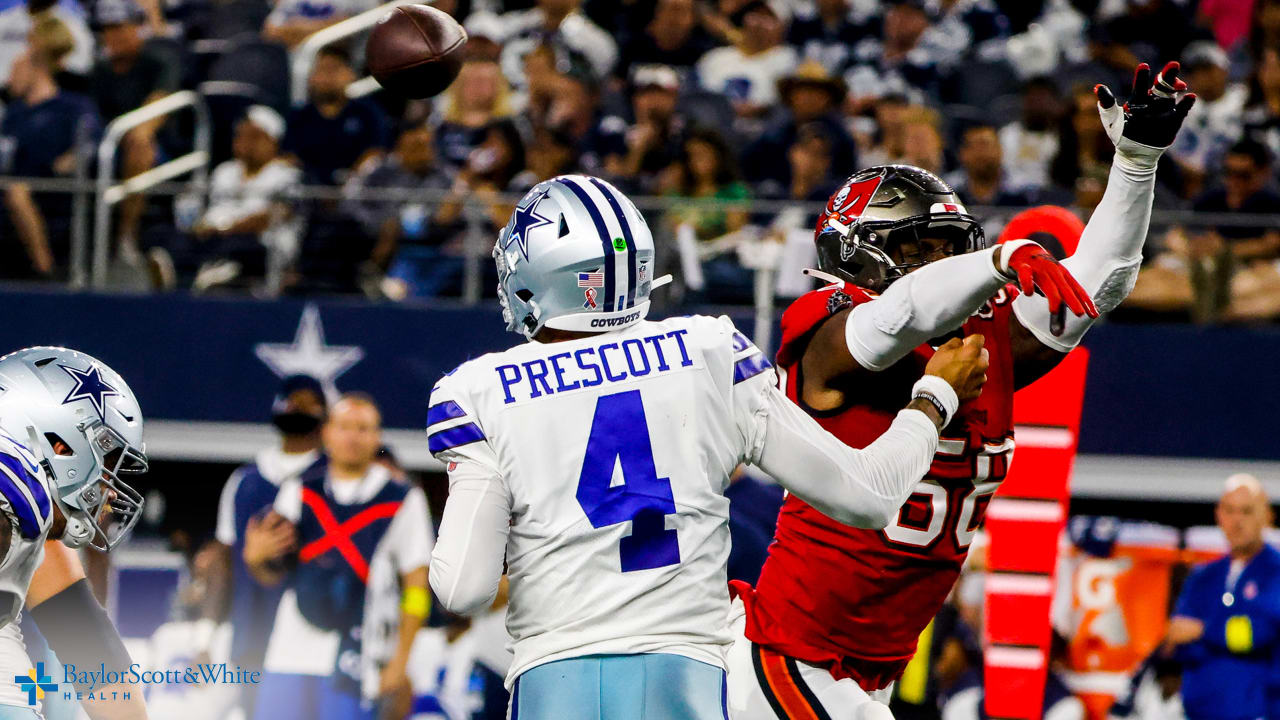 Tom Brady suffers his first losing season and now looks ahead to a Bucs-Cowboys  playoff matchup