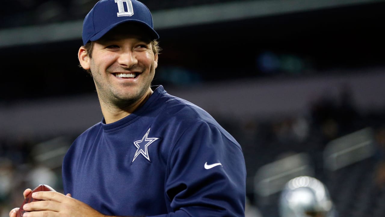 VIDEO] Tony Romo Plays the Saxophone in new Sunday Ticket Commercial ✭  Inside The Star