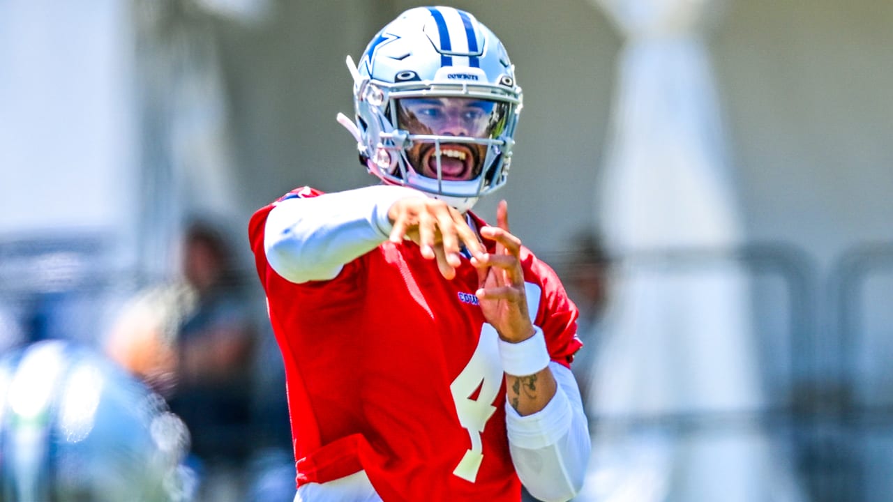 This is the future! Dak Prescott had one of the best rookie seasons for any  quarterback in hi…