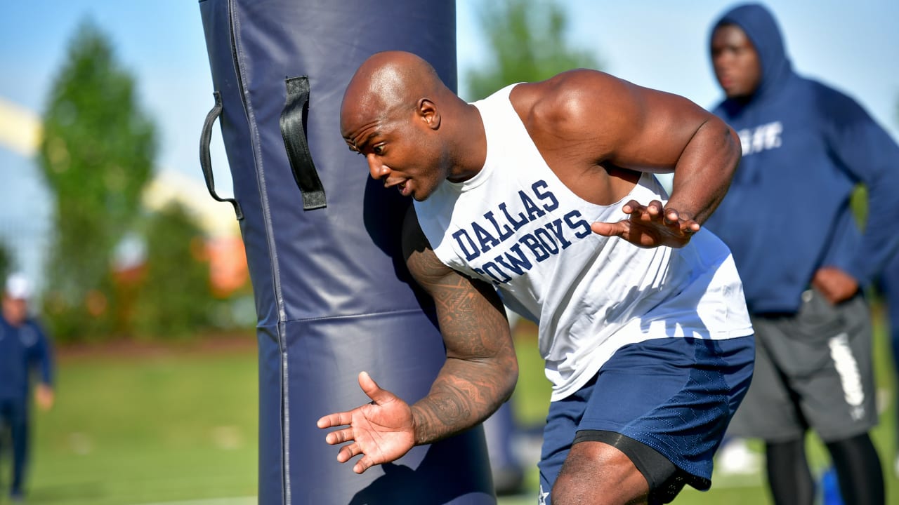 Cowboys-ex DeMarcus Ware signs with Broncos: 'Their mentality is a