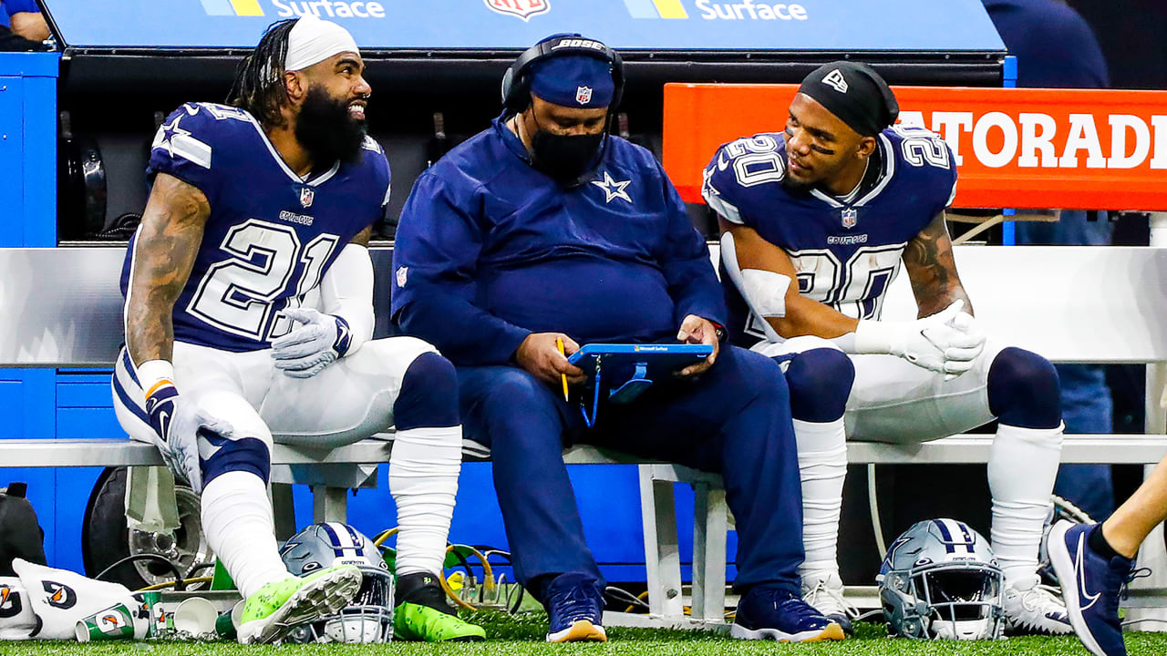 Cowboys' Ezekiel Elliott (knee), DeMarcus Lawrence (foot