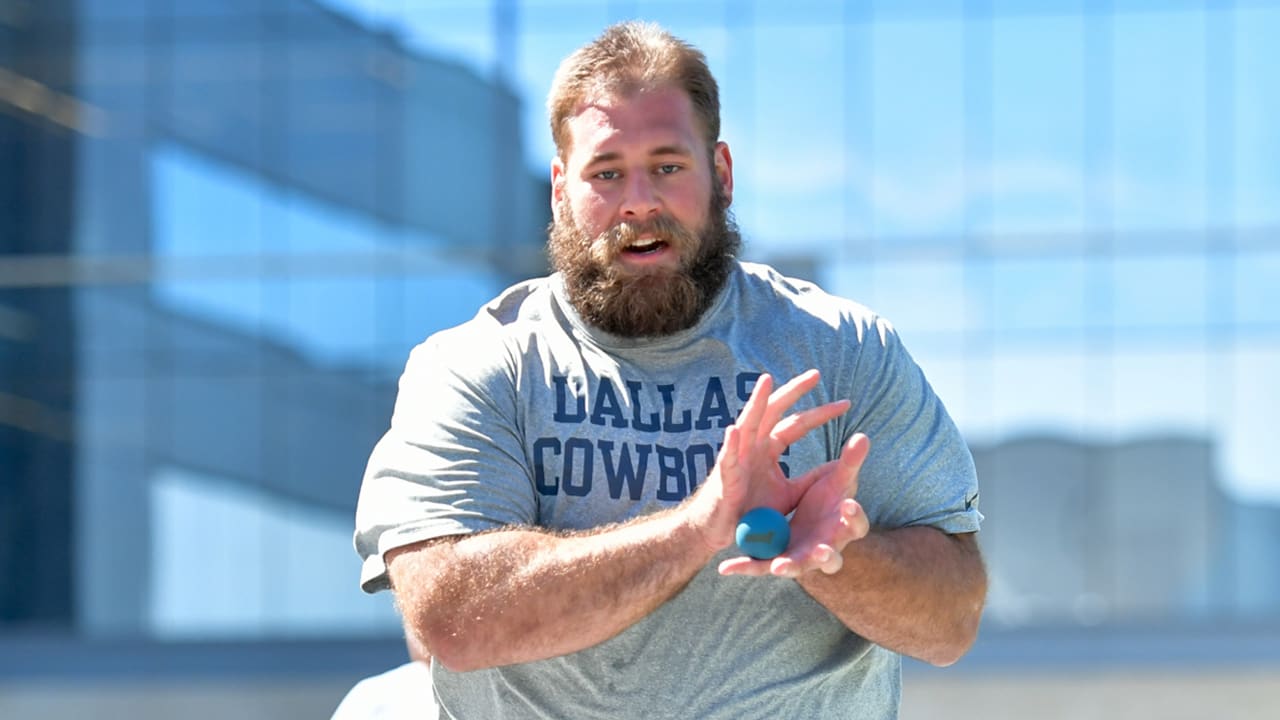 Dallas Cowboys' Travis Frederick is battling rare auto-immune disease, NFL