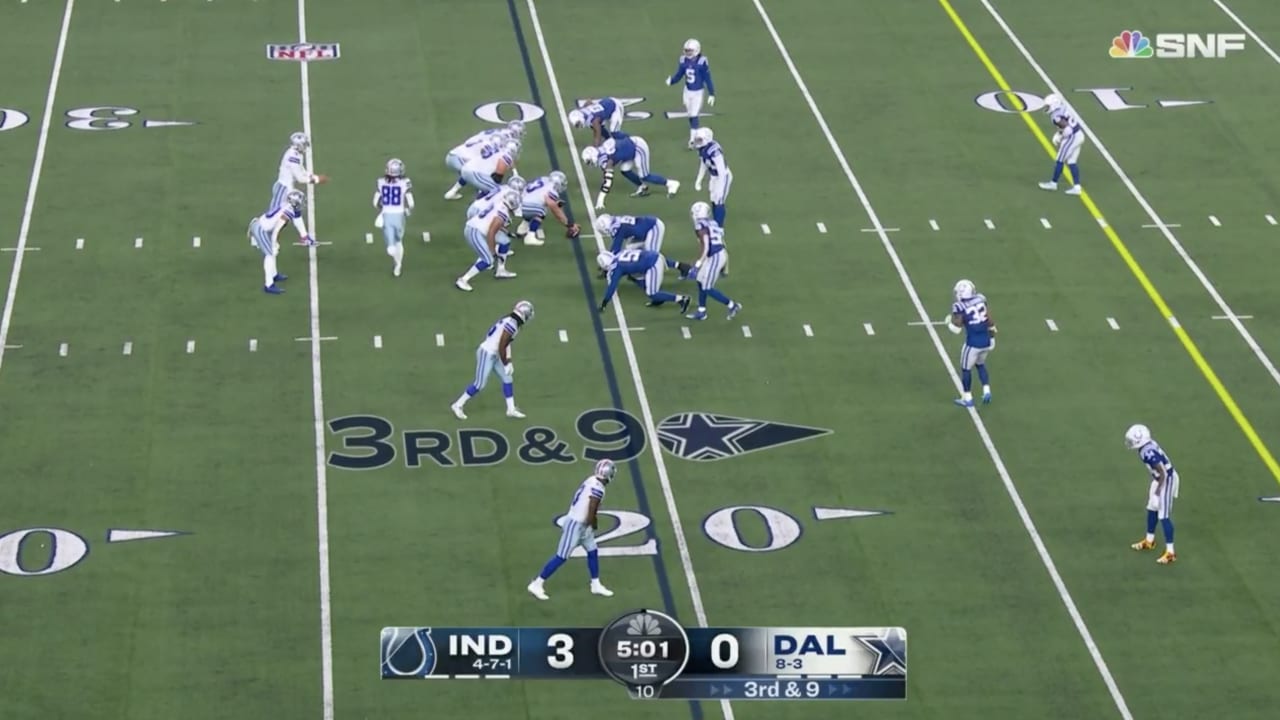 CeeDee Lamb catching a touchdown pass during the Dallas Cowboys vs Washington Commanders game