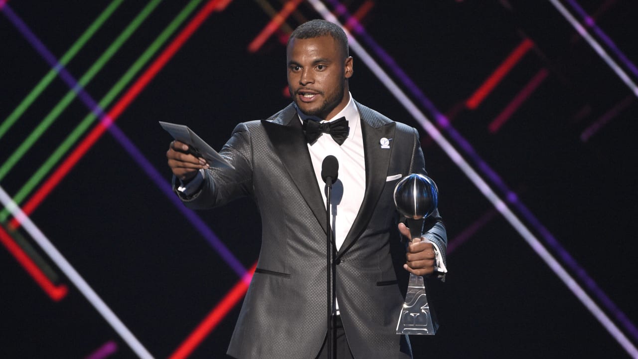 Dak Wins ESPY For Best Breakthrough Athlete, Thanks “Cowboy Nation”