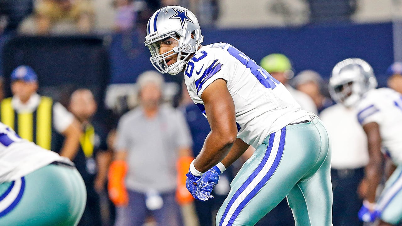 Cowboys' Rico Gathers trying football