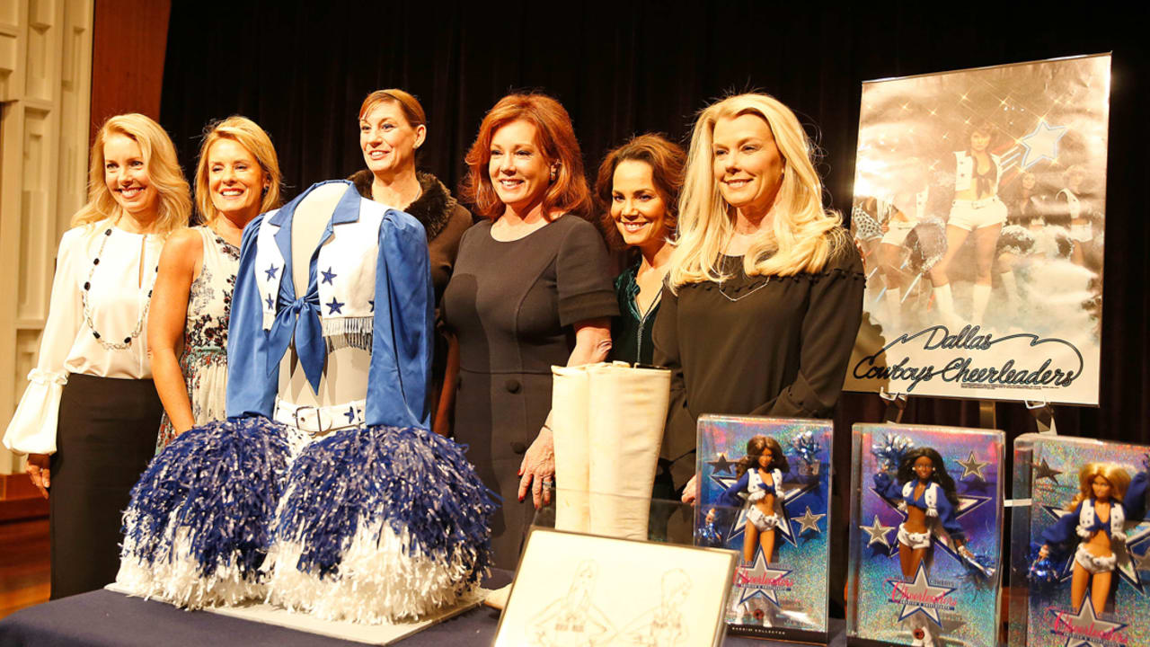 Dallas Cowboys Cheerleaders donate iconic uniforms to the museum's sports  collection