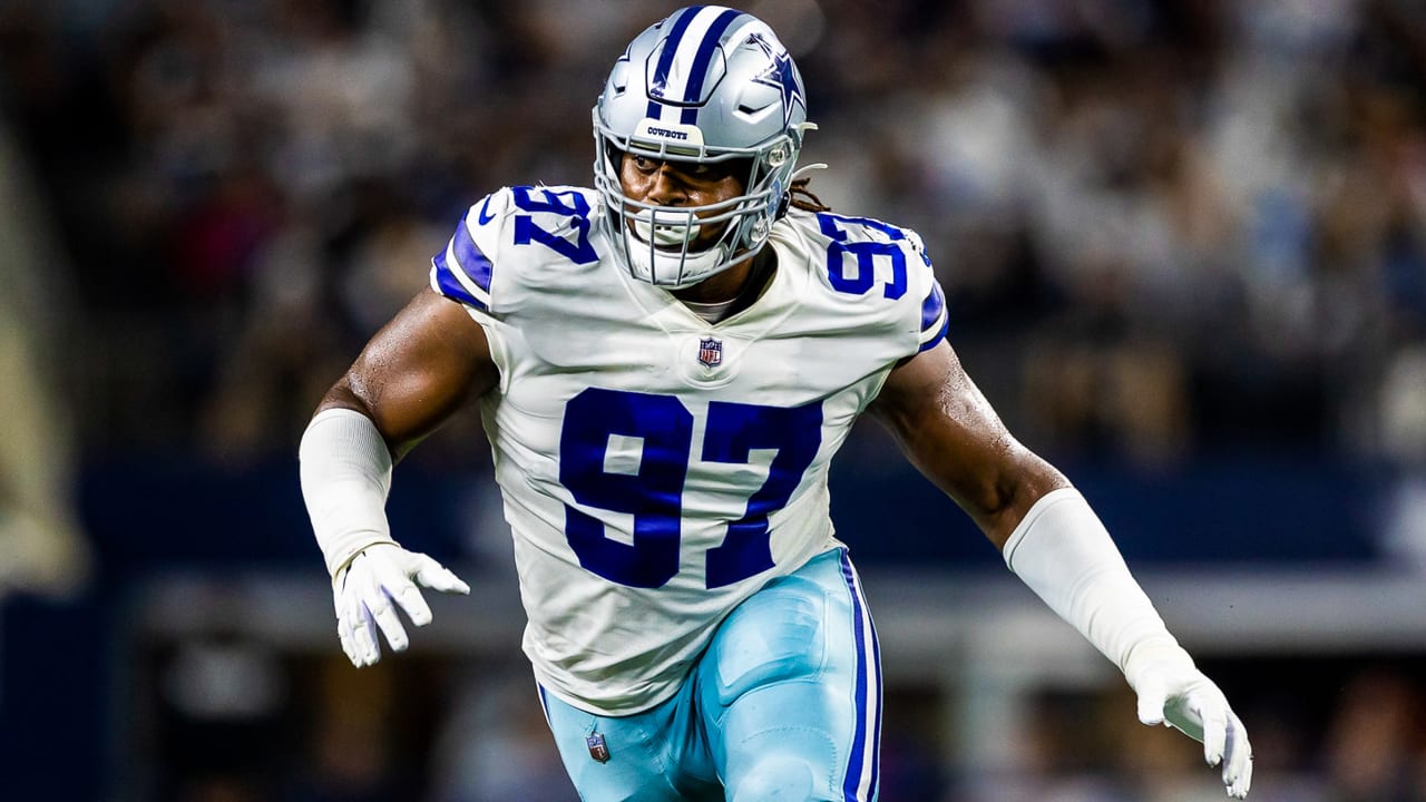 Dallas Cowboys defensive tackle Osa Odighizuwa (97) lines up for