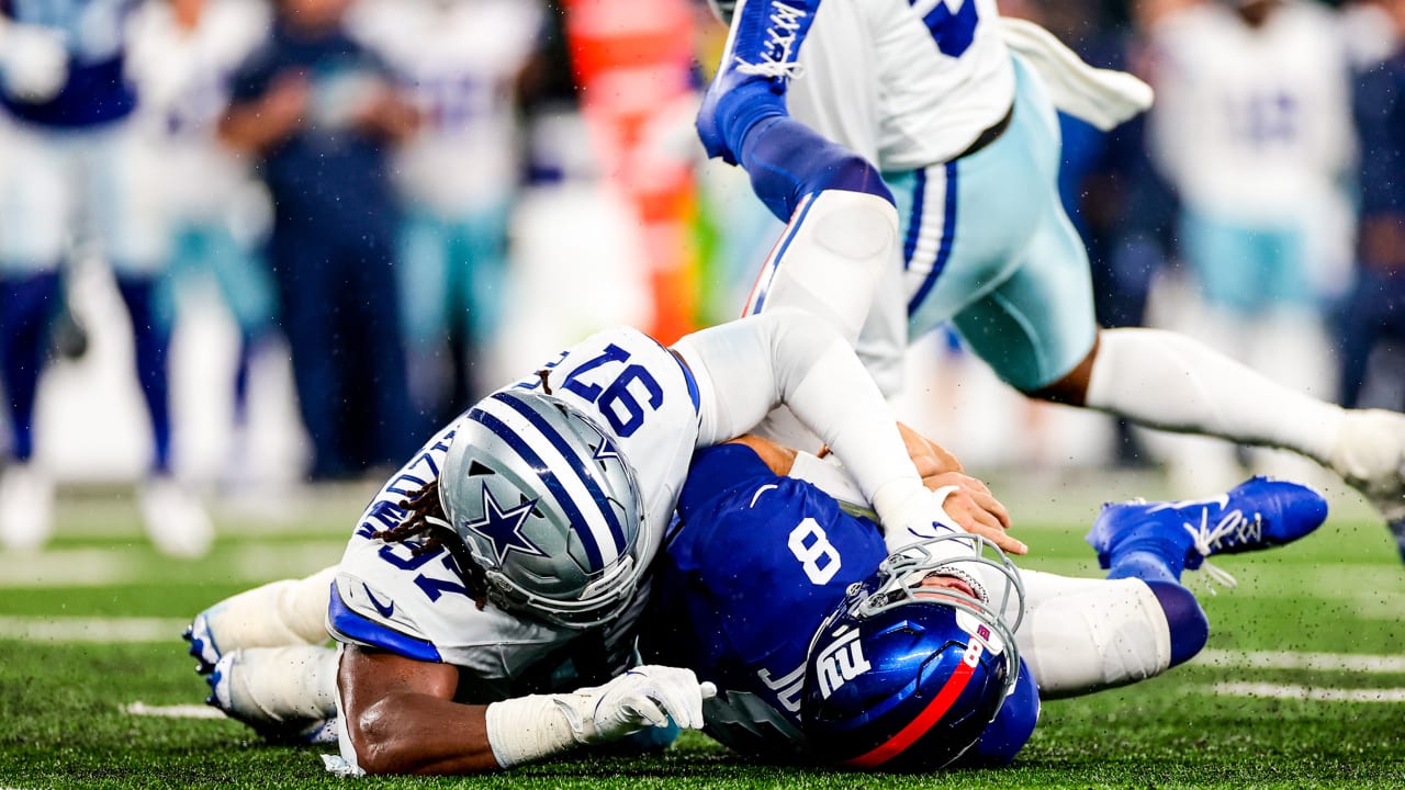 Cowboys-Giants live updates: Dallas completes shutout, dominant performance  in opener