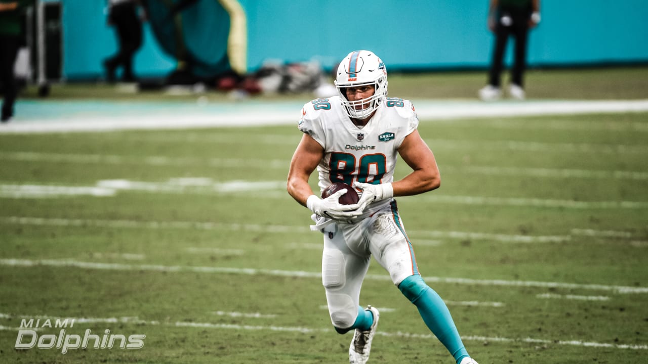 Adam Shaheen Signs Contract Extension