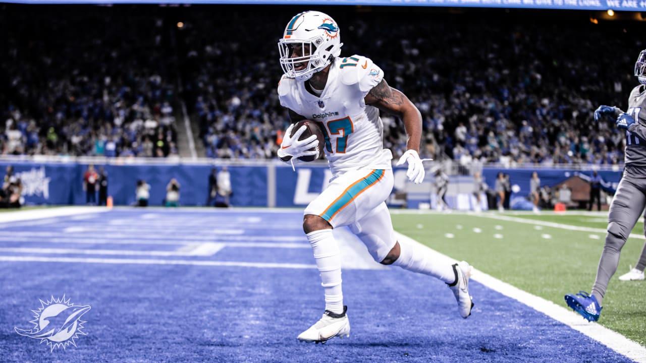 Miami Gardens, United States. 16th Oct, 2021. Sunday, October 16, 2022;  Miami Gardens, FL USA; Miami Dolphins wide receiver Jaylen Waddle (17)  catches a pass and runs but Minnesota Vikings safety Harrison