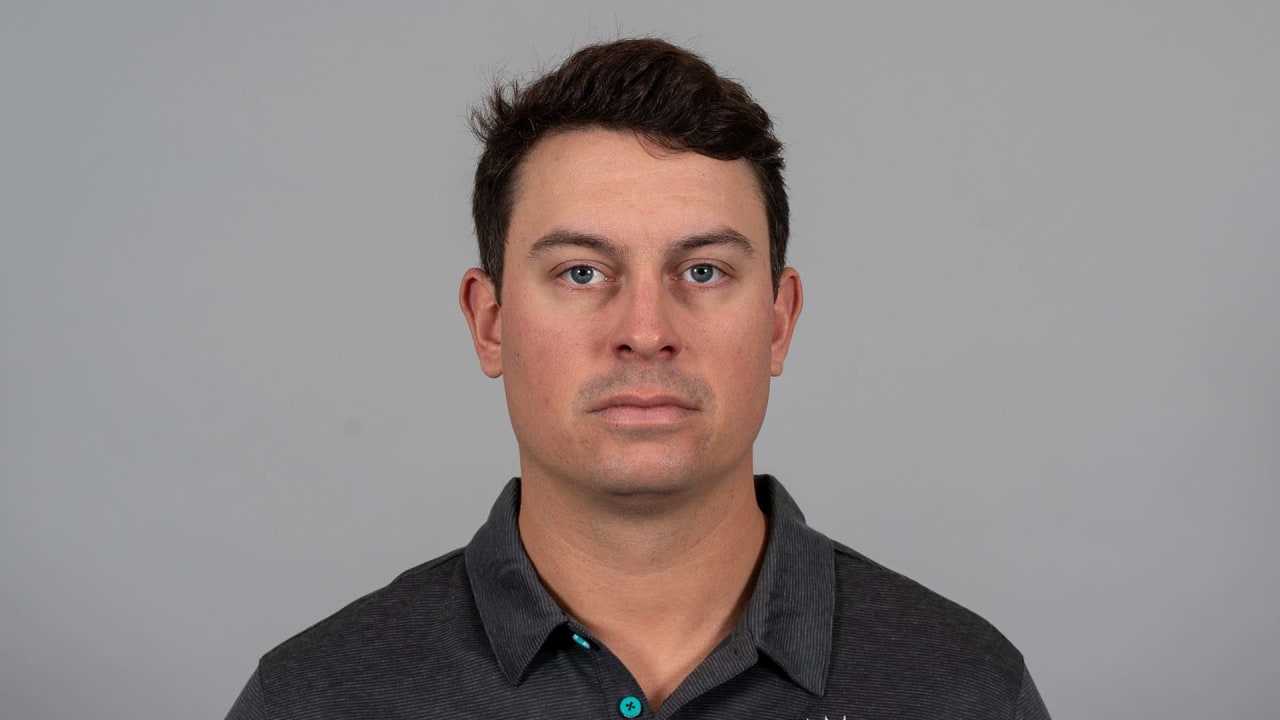 Dolphins Promote Josh Grizzard To Wide Receivers Coach