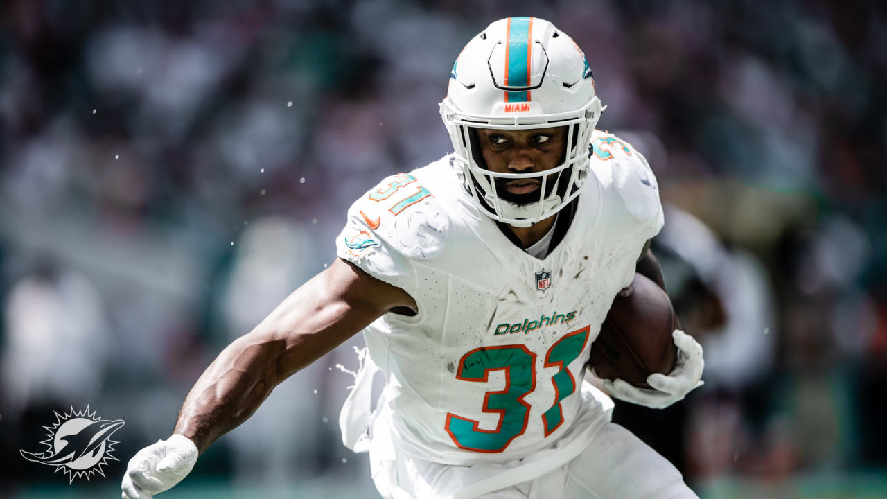 How to Stream the Broncos vs. Dolphins Game Live - Week 3