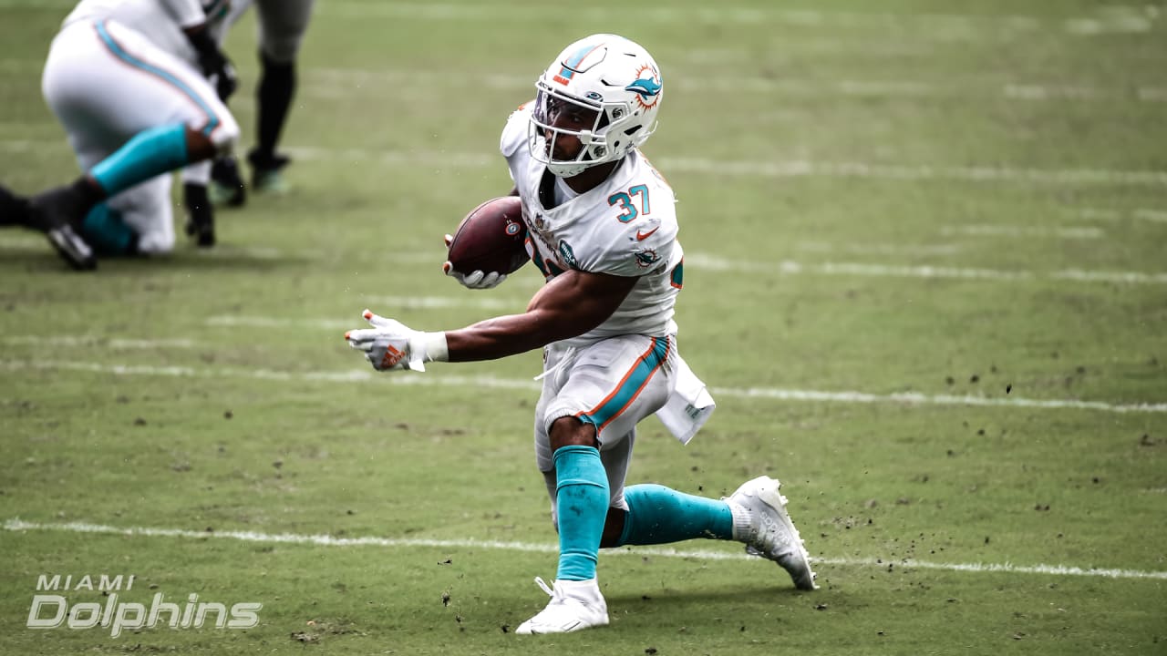 Dolphins releasing running back Myles Gaskin