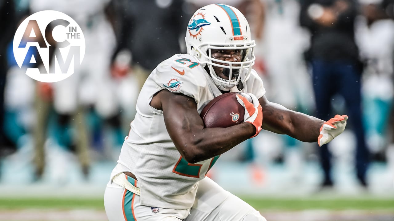 Robert Quinn, Jakeem Grant named to Pro Bowl team