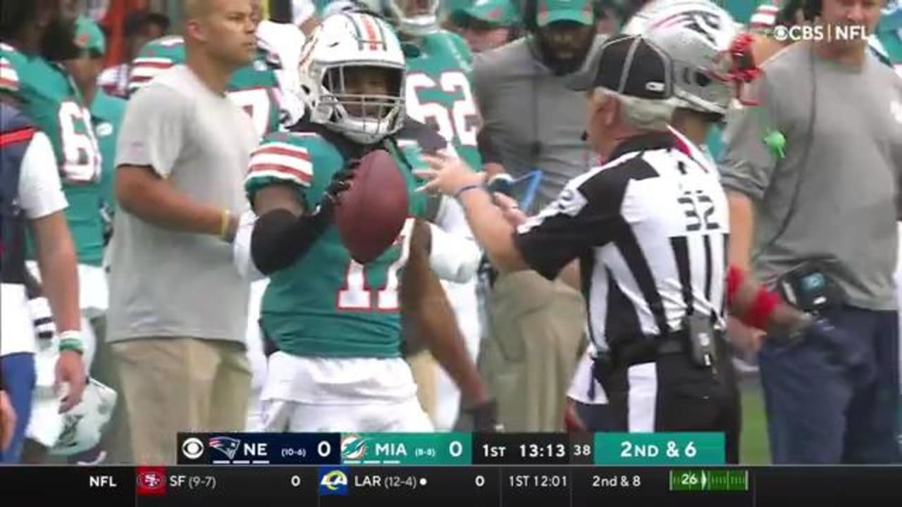 Jaylen Waddle Waddles Miami Dolphins GIF