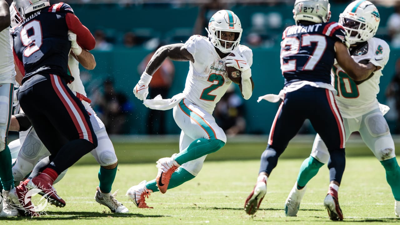 Chase Edmonds or Raheem Mostert? Which Dolphins Running Back Has