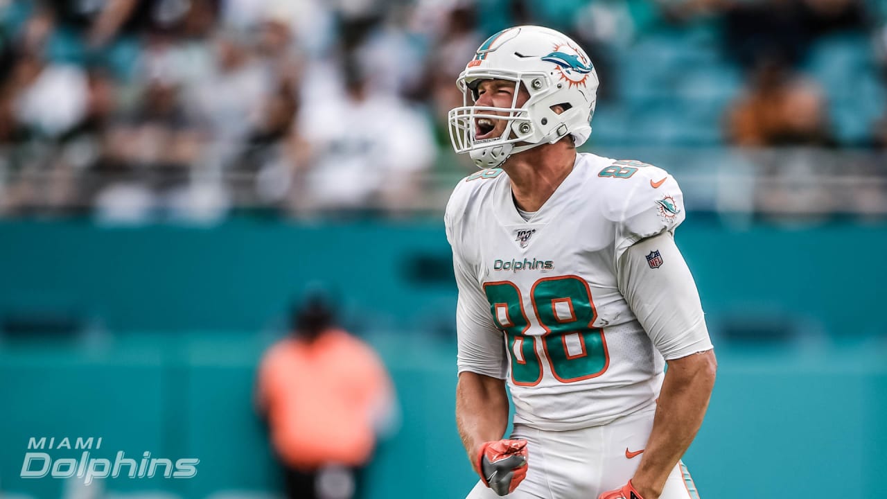 Tight End Mike Gesicki meets with the media