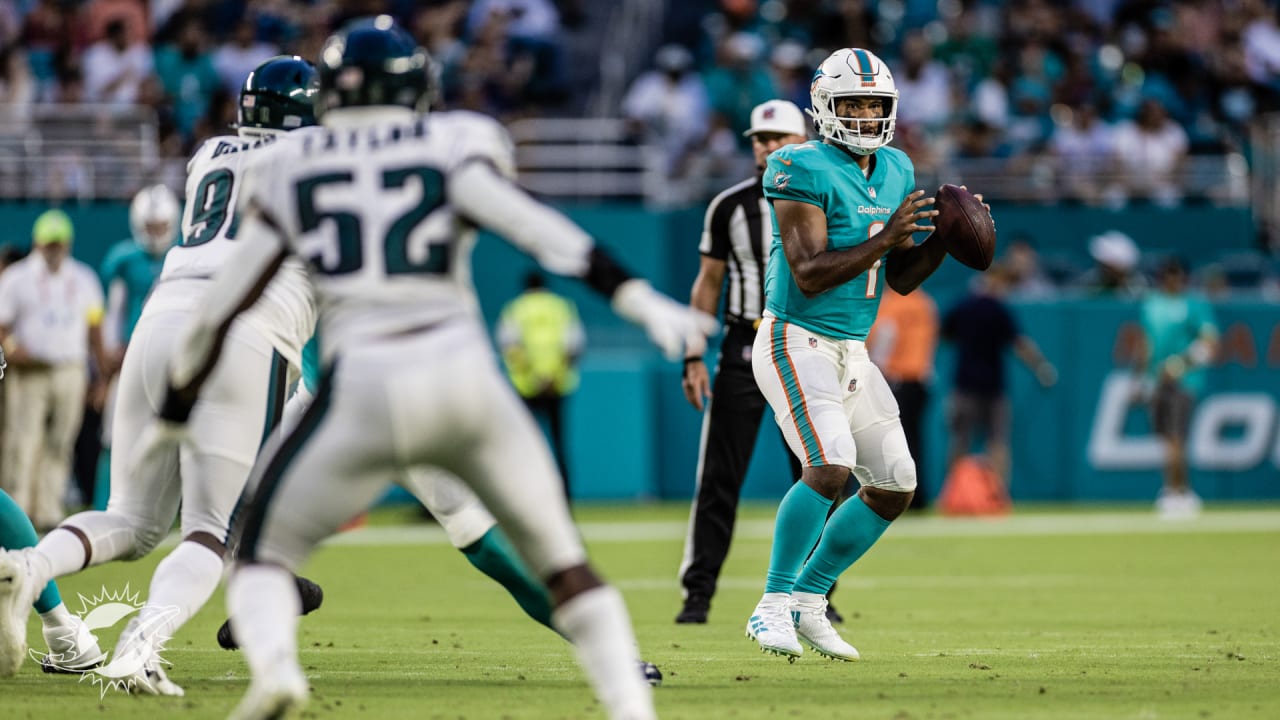 Game Recap: Eagles fall in stunning fashion to Dolphins, 37-31