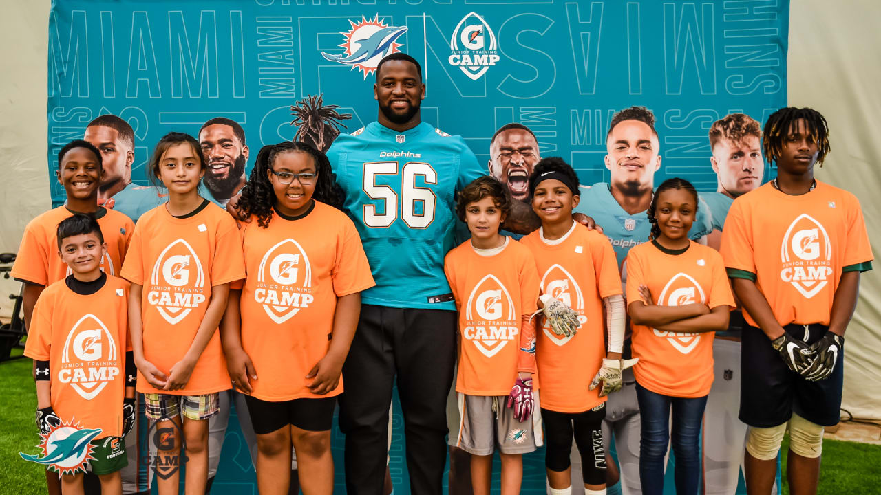 Dolphins players, Broward sheriff, deputies host community meet