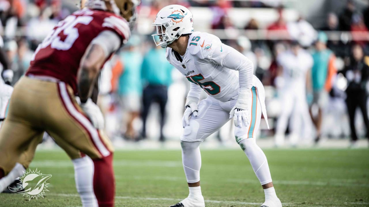 Dolphins LB Jaelan Phillips exits vs. Broncos with injury