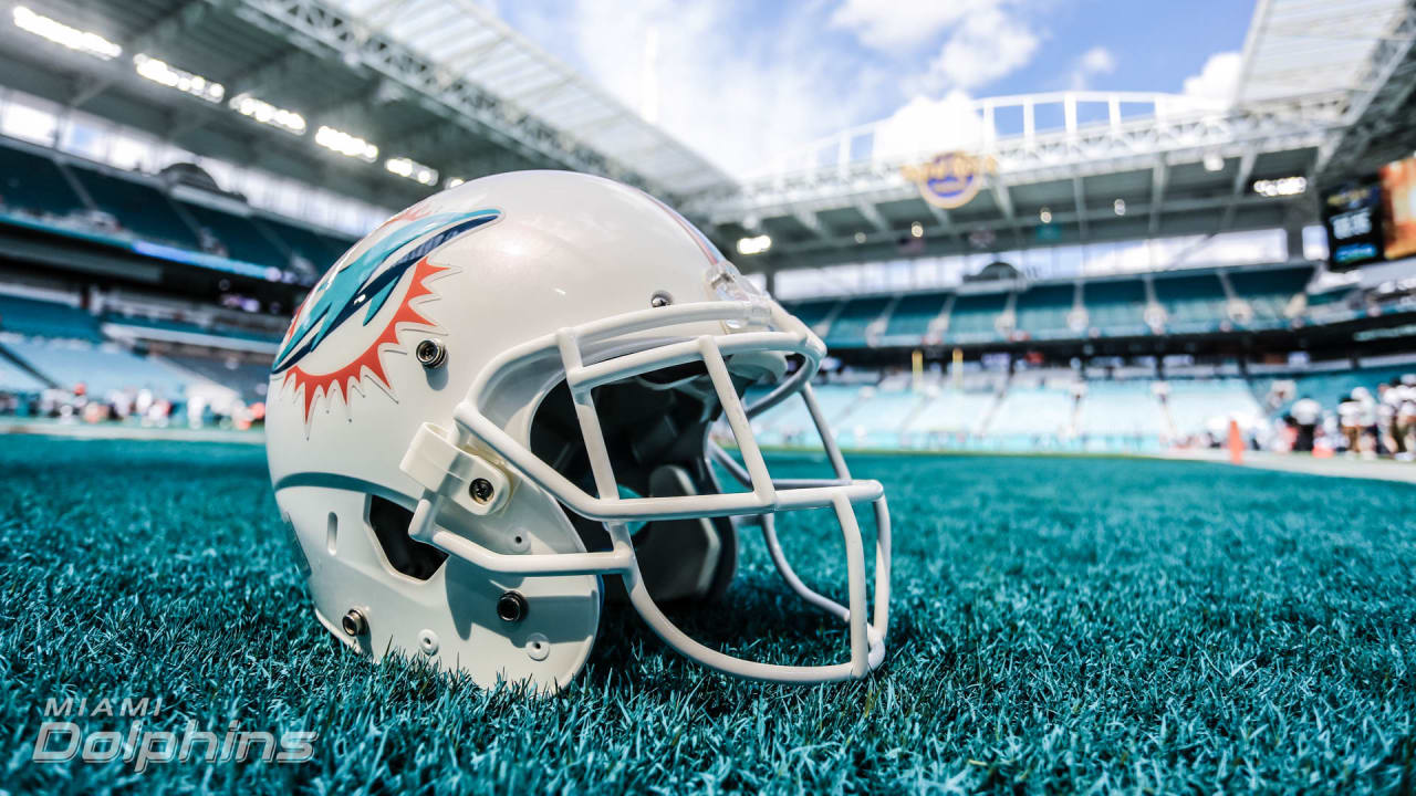 Game Day Guide Playbook: Steelers vs. Dolphins by miamidolphins