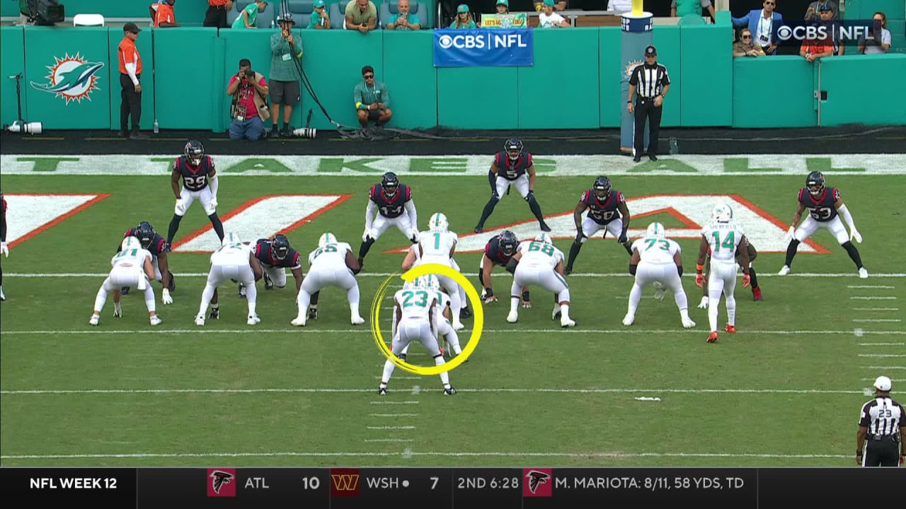 Miami, United States. 27th Nov, 2022. Miami. FL USA; Miami Dolphins running  back Jeff Wilson Jr. (23) enters onto the field prior to an NFL game  against the Houston Texans at the