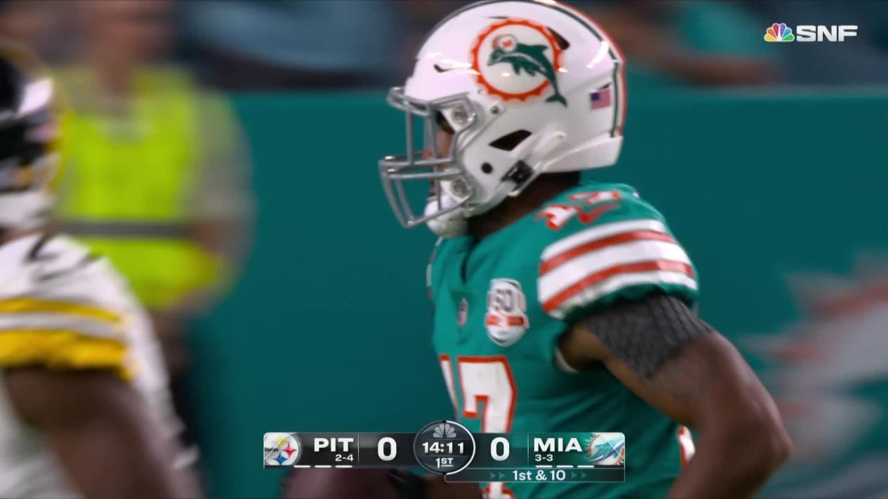 Jaylen Waddle makes 20yard catch and run