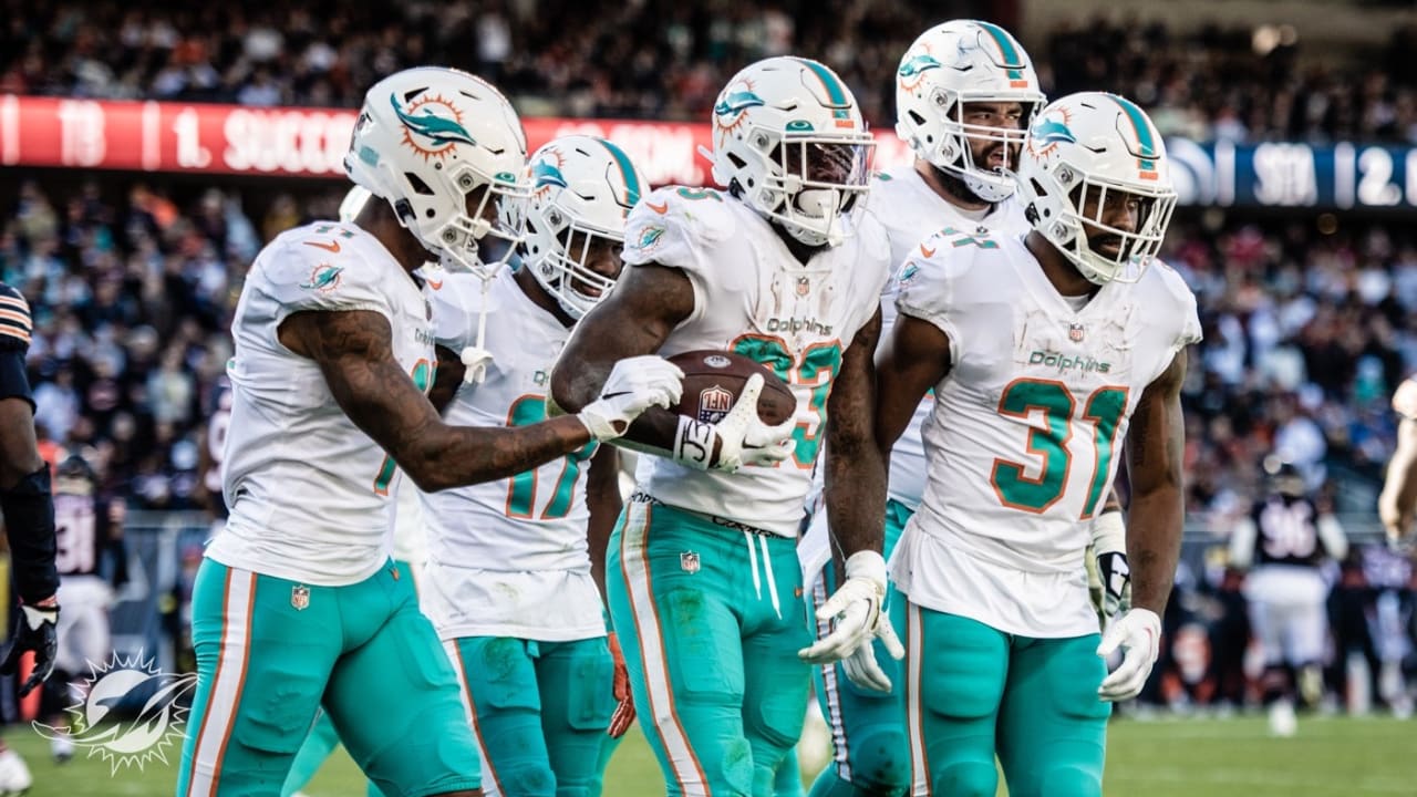 2022 NFL week 9 Miami Dolphins at Chicago Bears. 5 questions with