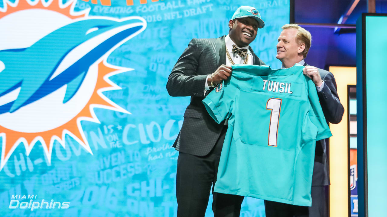 Miami Dolphins GM Chris Grier drafts well on Day 2