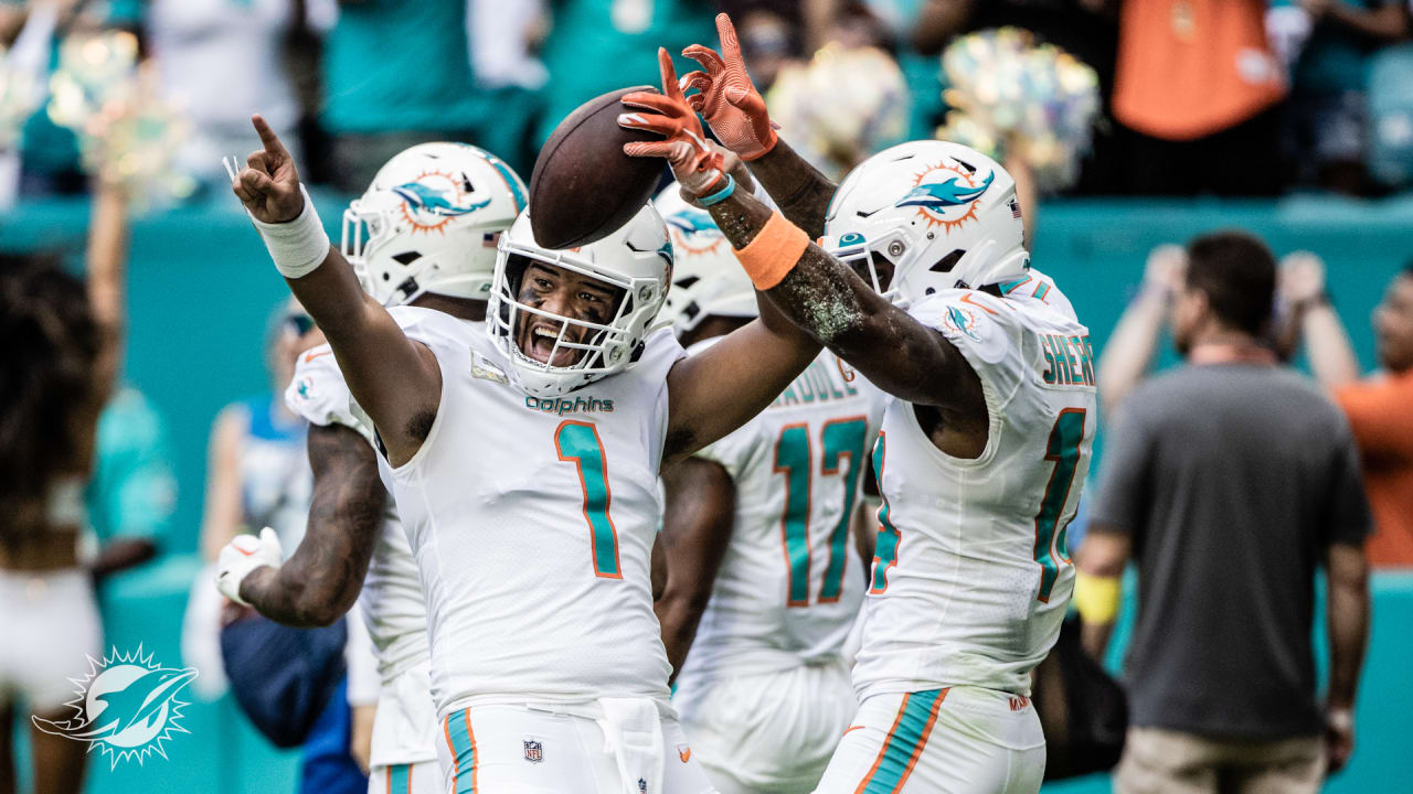 Miami Dolphins wide receiver Trent Sherfield (14) walks the field before an  NFL football game against the Pittsburgh Steelers, Sunday, Oct. 23, 2022,  in Miami Gardens, Fla. (AP Photo/Wilfredo Lee Stock Photo - Alamy