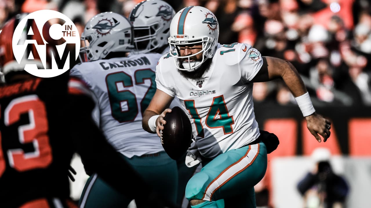 Dolphins' Andrew Van Ginkel injury update; Brian Flores talks Christian  Wilkins, Jakeem Grant