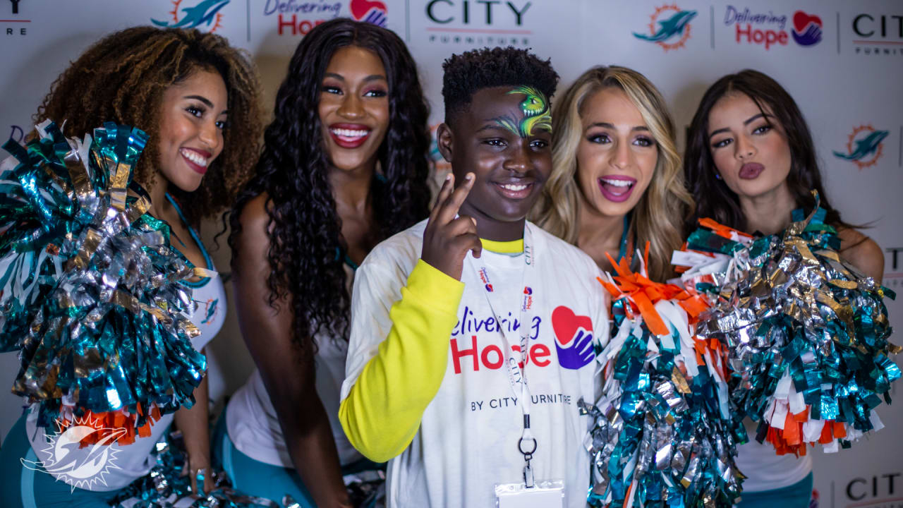 Miami Dolphins partner with City Furniture for Delivering Hopes