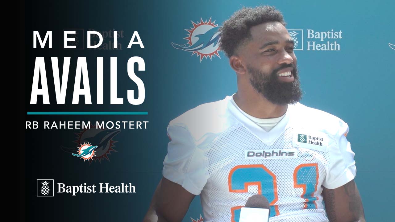 Highlight] Raheem Mostert TD leads to epic Dolphins team celebration : r/nfl