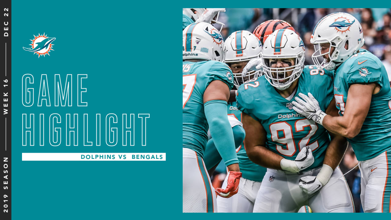 The Bengals claimed guard Shaq Calhoun from the Miami Dolphins