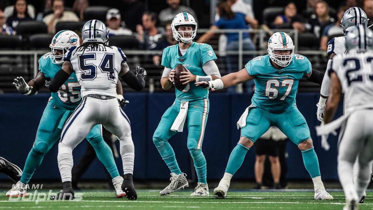 Cowboys Defeat Dolphins In Dallas, 31-6