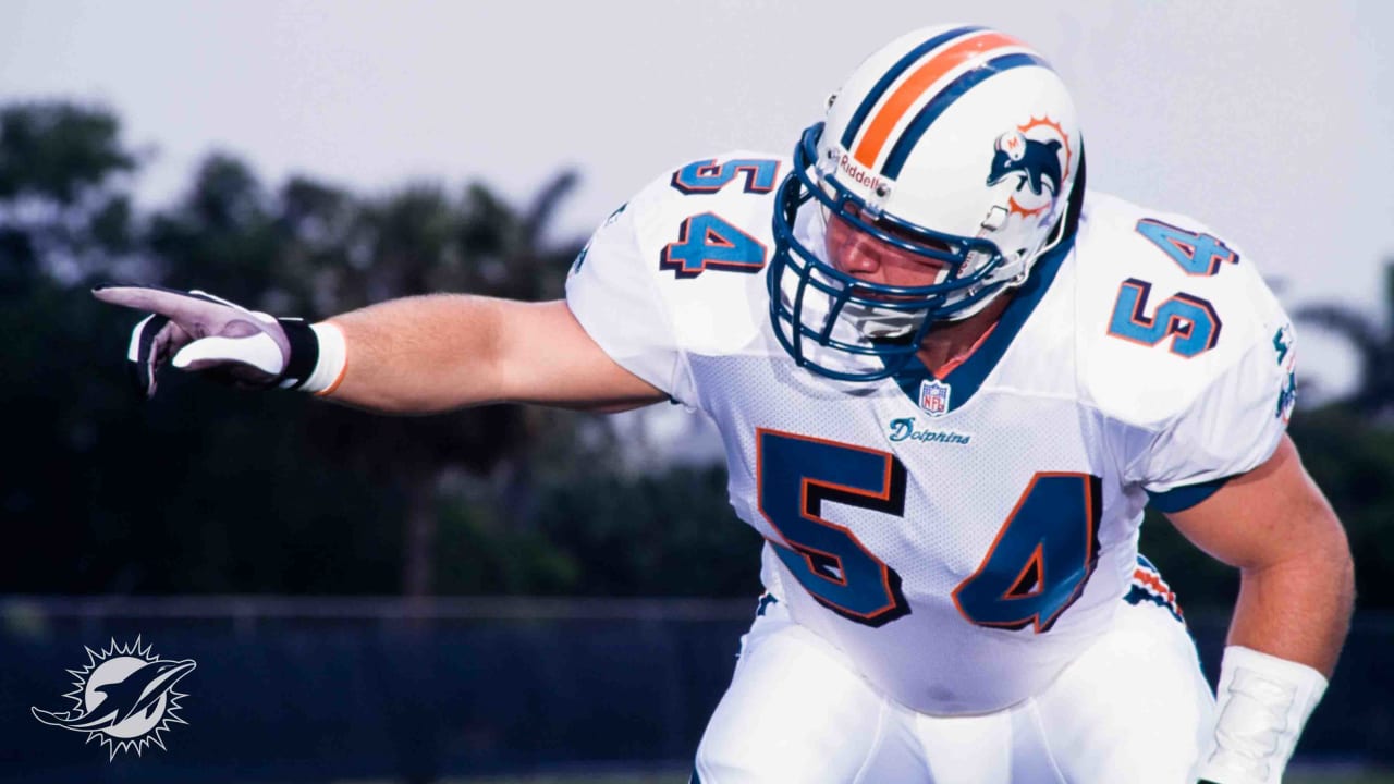 Miami Dolphins' Zach Thomas inducted into Pro Football Hall of