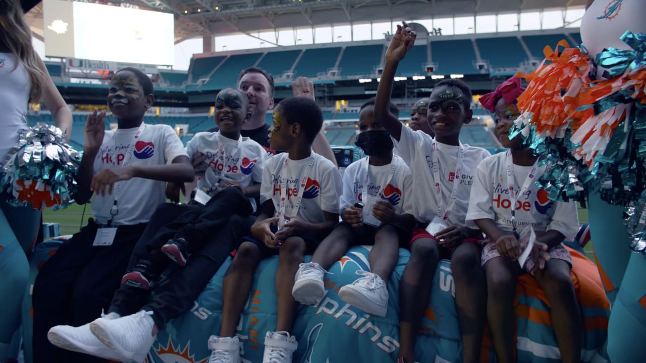 Miami Dolphins Partner with CITY Furniture and Surprise Over 100