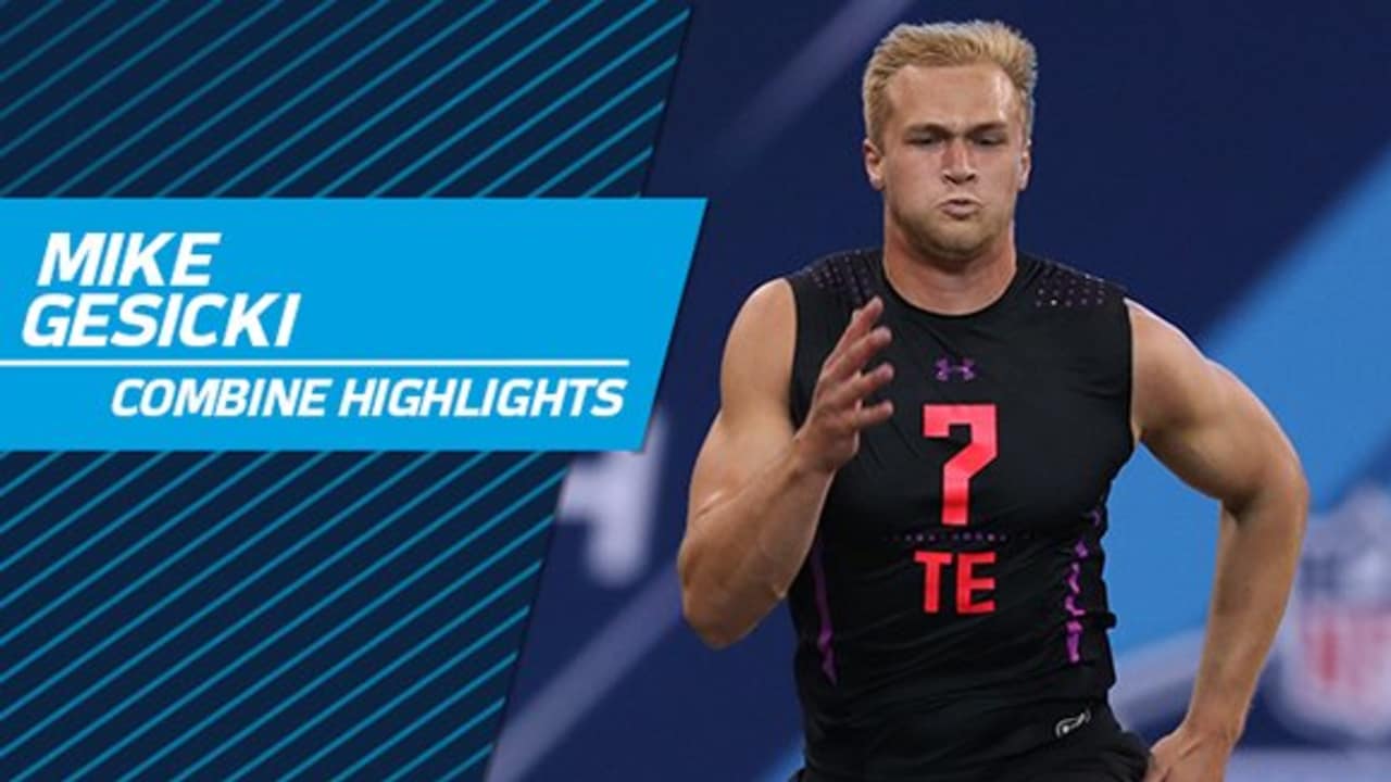 Gallery  Behind the Scenes Photos at the 2022 NFL Combine