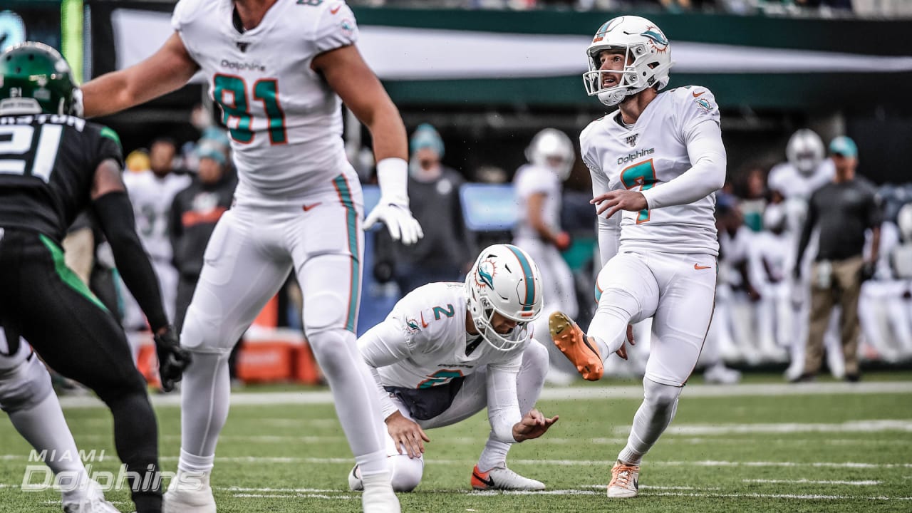 Hard Rock Field looks atrocious for Jets-Dolphins game